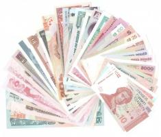 141db-os hajtatlan bankjegy tétel a világ minden tájáról T:I,I- 141pcs of unfolded banknotes lot fro...