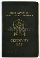 1990 Csehszlovák fényképes útlevél, benne keletnémet, magyar, svéd, osztrák bejegyzésekkel