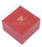 Doxa másodpercutatós, dátumkijelzős kvarc karóra, fém szíjjal, dobozban, kopásnyomokkal, d: 3,2 cm