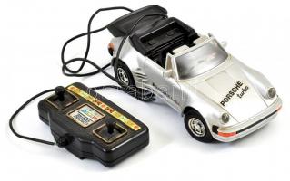 Retró Porsche játékautó vezetékes távirányítóval, elemek nélkül, nem kipróbált, h: 20 cm