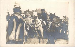1916 Budapest, Tiszta István lovon IV. Károly királlyá koronázásakor. photo