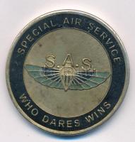 Nagy-Britannia DN S.A.S. (Speciális Légi Szolgálat) műgyantás fém emlékérem (42,5mm) T:2- Great Britain ND S.A.S. (Special Air Service) metal commemorative medallion (42,5mm) C:VF