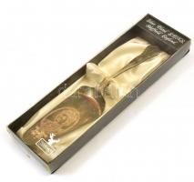 II. Erzsébet jubileum ezüstözött tortalapát Sheffield, jelzett, dobozában / English silver plated Qu...