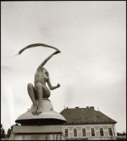 cca 1984 Északi szél várható, Menesdorfer Lajos (1941-2005) budapesti fotóművész hagyatékából, 7 db ...
