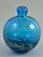 Kis kobaltkék üveg váza. Formába öntött, anyagában színezett, csiszolt, hibátlan 8,5 cm