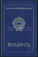 1987 Magyar Népköztársaság fényképes útlevele, bejegyzésekkel