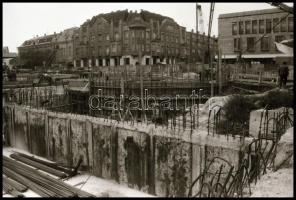 1987 Újpest, Bajcsy metróállomás felszíni munkálatai, 20 db vintage NEGATÍV, 24x36 mm