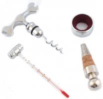 Exkluzív boros készlet, díszdobozban, melyen kis kopás. 16x16 cm