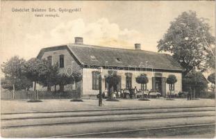 1910 Balatonszentgyörgy, Vasúti vendéglő, vasútállomás, vasutasok, Neumark Adolf kiadása (fl)