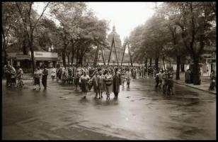 cca 1967 Budapesti Nemzetközi Vásár a Városligetben, Magyar Alfréd budapesti fotóművész 33 db vintag...