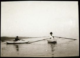 cca 1928 Gyenesdiás feliratú tároló tasakból kivett 13 db vintage NEGATÍV a Balatonról és a fürdőzők...