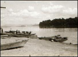 cca 1928 Gyenesdiás feliratú tároló tasakból kivett 13 db vintage NEGATÍV a Balatonról és a fürdőzők...