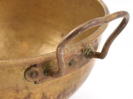 Réz habüst, kopásokkal, d: 23 cm