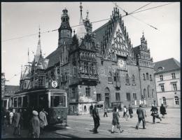 cca 1965 Wroclawi villamos, feliratozott vintage fotó, 18x24 cm