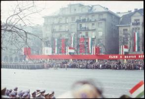 cca 1975 Budapest, november 7-i ünnepség, 9 db színes fotónegatív, 3×4 cm