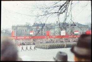 cca 1975 Budapest, november 7-i ünnepség, 9 db színes fotónegatív, 3×4 cm