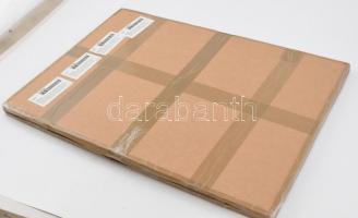 Andy Warhol (1928-1987): Négyszögletes John Lennon 
 / Quadrant John Lennon  Litográfia, papír. Sor...