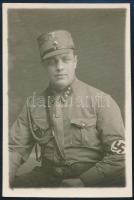 cca 1934-1935 SA hadnagy (Sturmführer) műtermi fotója, a nyakkendőjén NSDAP pártjelvény, 8,5x6 cm