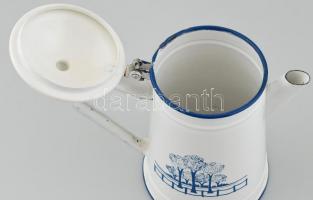 Zománcozott kanna fedéllel, jó állapotban, m: 20 cm