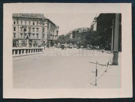 cca 1920-1930 Budapest, Nagykörút-Wesselényi utca sarok, villamosokkal, autóbuszokkal, vintage fotó, 3x4 cm
