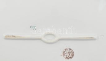 Fischer Emil, Budapest leveses tál és sültes tál. 35 cm, 47 cm Kézzel festett, jelzett, kopásokkal, ...