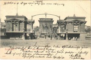 1906 Budapest, Lánchíd pesti hídfője, vámházak, omnibusz Odol reklámmal. Taussig Arthur 54560. (EK)