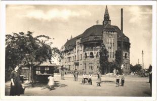 1943 Budapest XIX. Kispest, Wekerle telep, Fő tér, rendőrség, fabódé