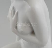 Hollóházi porcelán térdelő akt, kézzel festett, jelzett, hibátlan, m: 29 cm