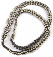 Vegyes bizsu tétel Collier láncok, nyakláncok, stb