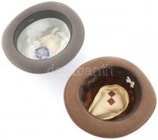 2 db retro férfi posztó kalap, jó állapotban, belső méret: 20x17 cm