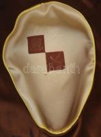 2 db retro férfi posztó kalap, jó állapotban, belső méret: 20x17 cm