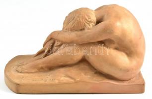 Székelykeresztúri Horváth Árpád (1898-?): Trianon allegória, 1933. Terrakotta, Jelzett, talpazat alj...