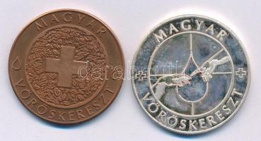DN "Véradásért / Magyar Vöröskereszt" (2xklf) 25 és 100 véradásért, Br és fém emlékérmek (...
