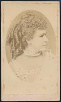 cca 1870 Marie Geistinger (1836-1903) osztrák színésznő, énekesnő, keményhátú fotó, kissé foltos, 6×10,5 cm