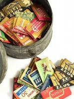 Régi, bontatlan borotvacímkék jelzett fém dobozban. d: 10 cm, m 6,5 cm