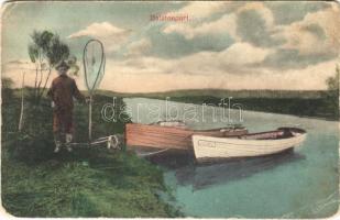 Balaton, part, "Fecske" csónak, halász hálóval. Mérei Ignác 911. 1912.  (EK)