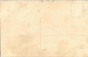 Osztrák-magyar katona egy vendéglő teraszán pincérrel / WWI Austro-Hungarian K.u.K. military, soldie...