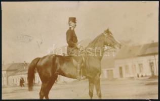 1912 Komárom, lovas katona, fotólap, 8×13 cm