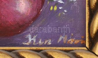 Kun Mária (1944-): Csendélet virágokkal. Olaj, farost, jelzett. Dekoratív fa keretben. 15x15 cm