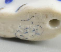 Herendi porcelán mini nyúl figura, kézzel festett, jelzett, kopásnyomokkal, m: 2,5 cm, h: 3 cm