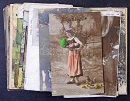 Kb. 100 db RÉGI (1900-1920) motívum képeslap vegyes minőségben: zsáner lapok, hölgyek, benne szép bé...