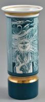 Hollóházi Szász Endre által tervezett mintával díszített porcelán váza, zöld mázzal. Matricás, jelze...