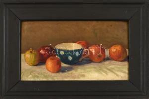 Jelzés nélkül, feltehetően a XX. sz. elején működött festő alkotása: Csendélet gyümölcsökkel. Olaj, karton. Fa keretben. 22x37,5 cm