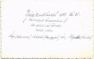 1948 Jászszentlászló, házhelyek kisorolása. Az asztalnál ülnek: Ágh (UFOSZ elnök), Alberti (közs. je...