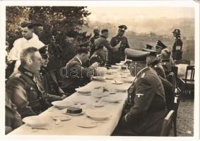 1938 Mai, Inspektionsreise, entlang der Westwaffe / Hitler and his military officers. photo (gluemark) (non PC)