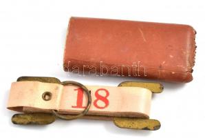 Szovjet, fém vízmérték, tokjában, 31 cm + régi mérőszalag