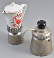 2 db retró fém kotyogós kávéfőző, az egyik sérült porcelán kiöntővel, m: 13 cm és 19 cm