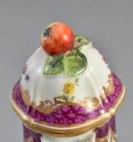 Óherendi, Herendi kávés kiöntő. Kézzel festett, jelzett (benyomott Herendi jelzéssel), kis hiány a r...