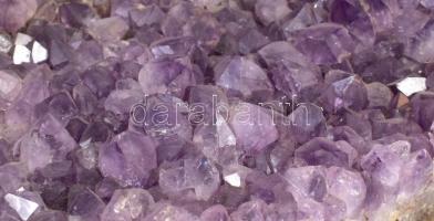 Ametiszt hordozókőzeten, 10×8,5 cm