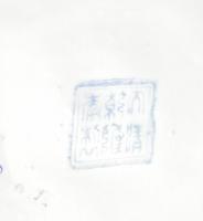 Kínai porcelán váza, kézzel festett, jelzett, hibátlan, m: 19 cm